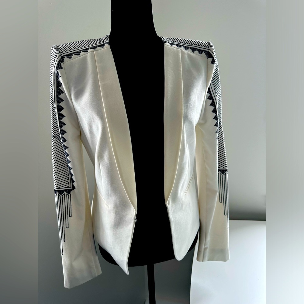 BCBGMAXAZRIA ivory Bowie jacket size S